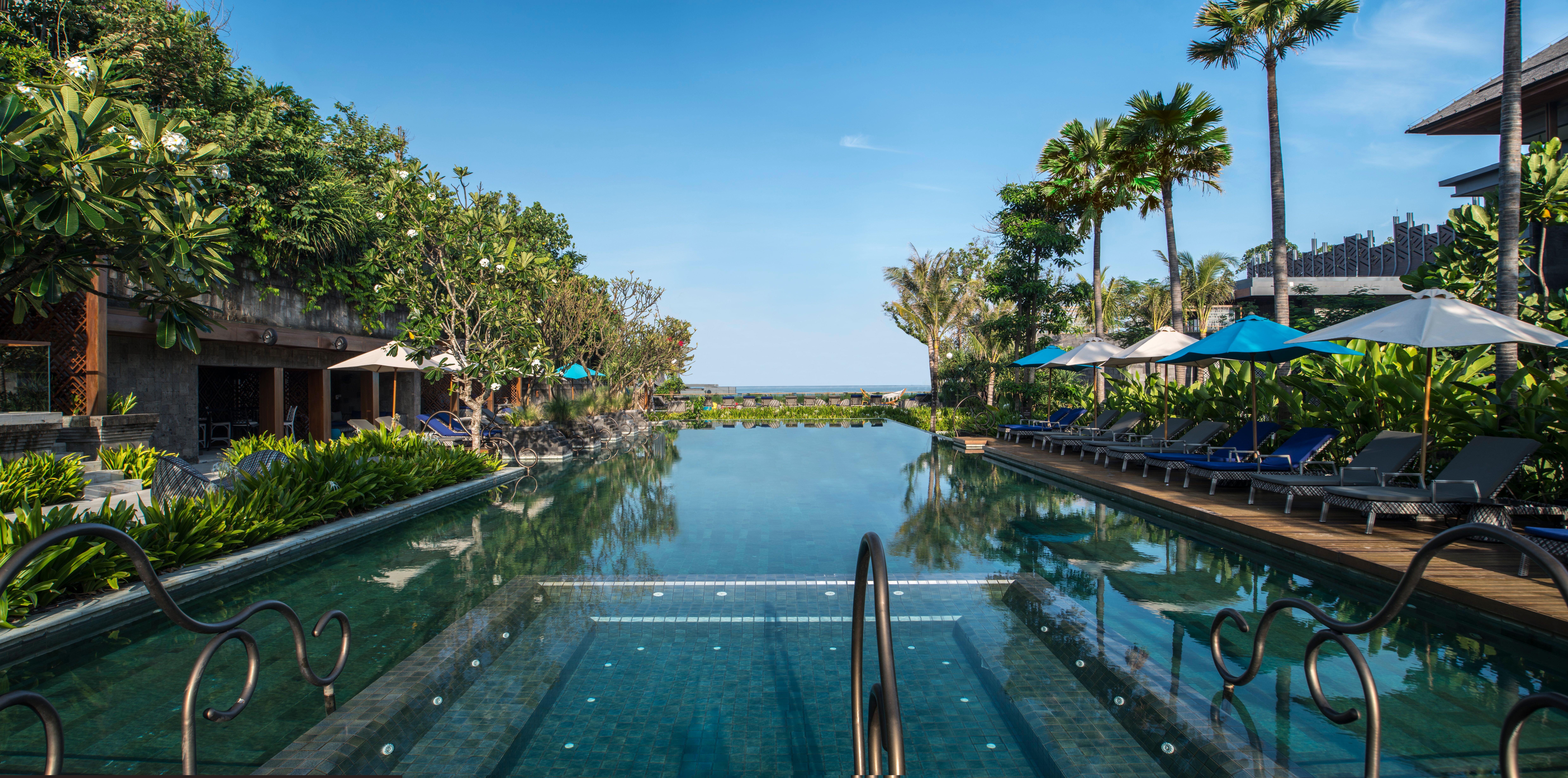 Hotel Indigo Bali Seminyak Beach By Ihg Экстерьер фото The swimming pool at the resort