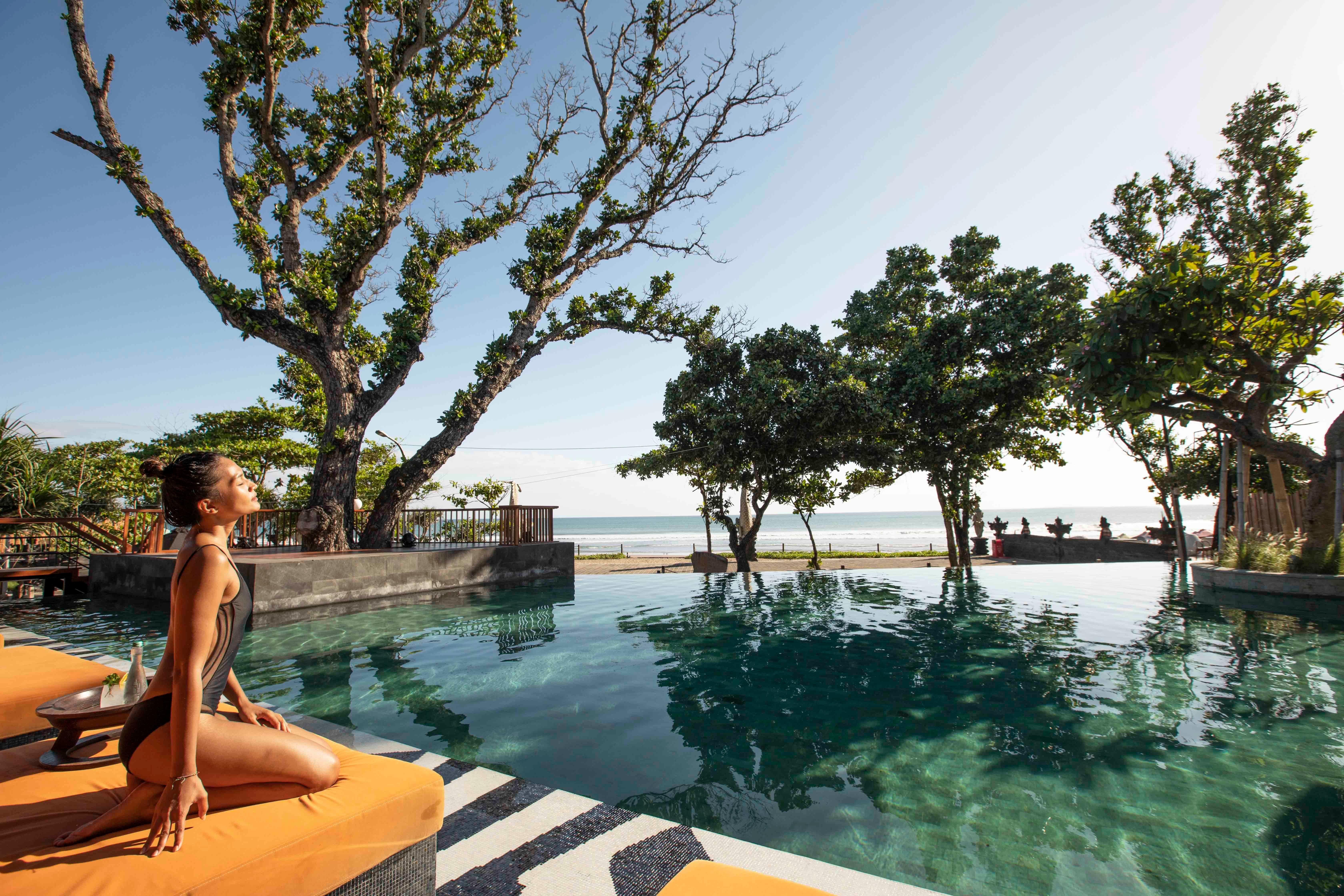 Hotel Indigo Bali Seminyak Beach By Ihg Экстерьер фото The Beachfront Pool at The Standard, Hua Hin